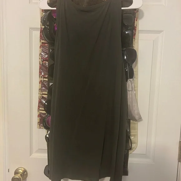 BNWT Torrid Size 2 Pink Floyd Gray Graphic Tank Top - Picture 4 of 4